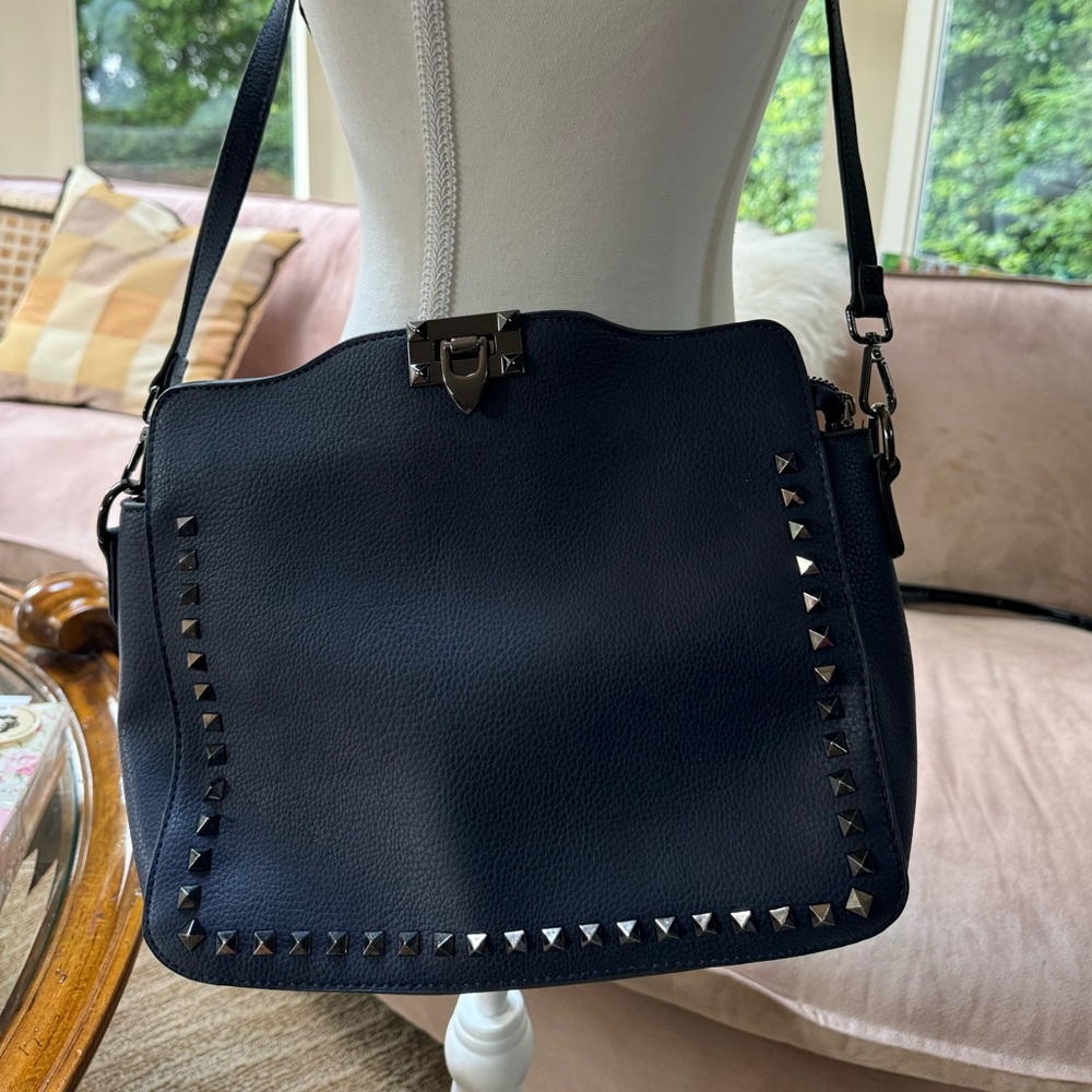 Navy blue women’s fashion purse cross body chrome accents from boutique shop
